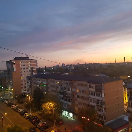 Apartament Apartament Terra Targoviste Zewnętrze zdjęcie