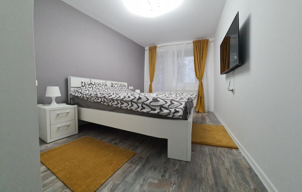 Apartament Apartament Terra Targoviste Zewnętrze zdjęcie