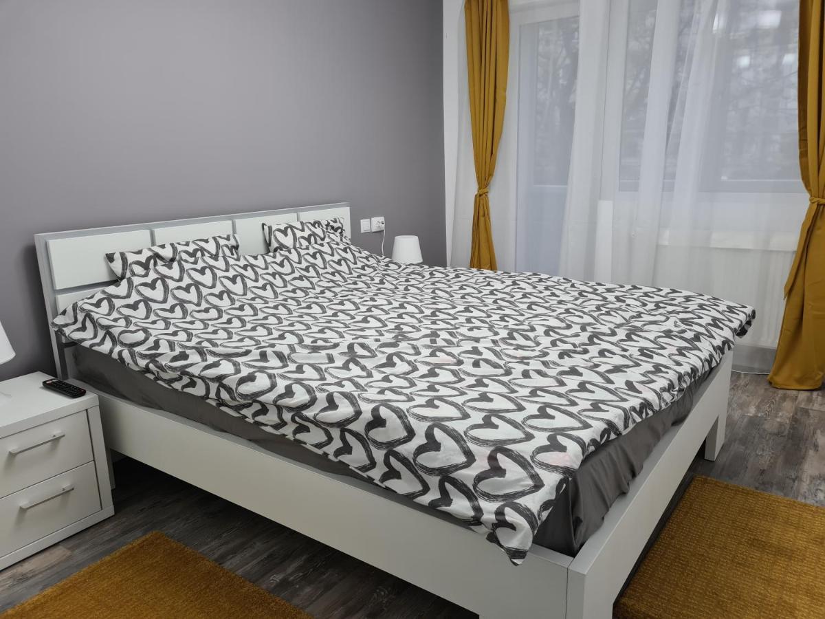 Apartament Terra Targoviste Zewnętrze zdjęcie
